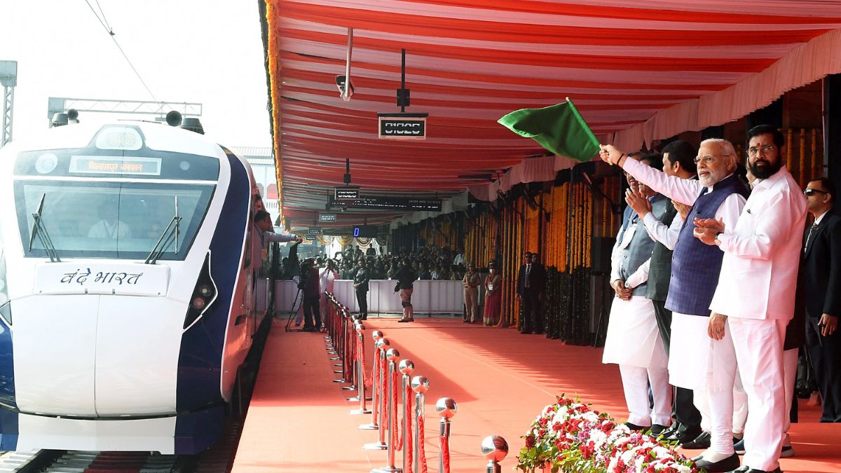 PM Modi Flags Off 6th Vande Bharat Express From Nagpur To Bilaspur ...