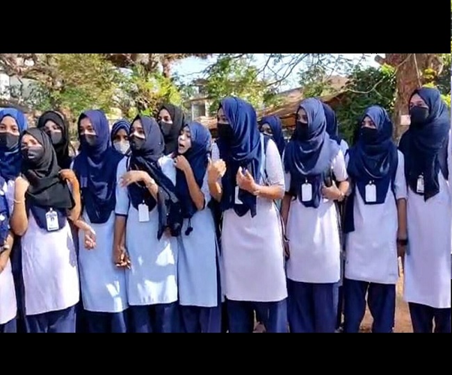 Hijab Row | Right to wear hijab not under Article 25, K'taka govt tells  court; finish arguments by this week, says HC