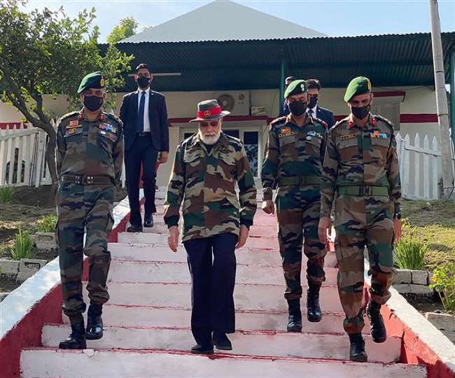 Narendra Modi wore an army uniform. Of what rank did he wear the uniform?  If he is not the highest military officer that means any other military  officer higher than that rank