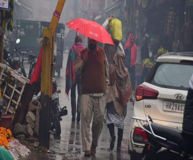Delhi Weather Updates: Light to moderate rains to continue today; AQI in 'very poor' category