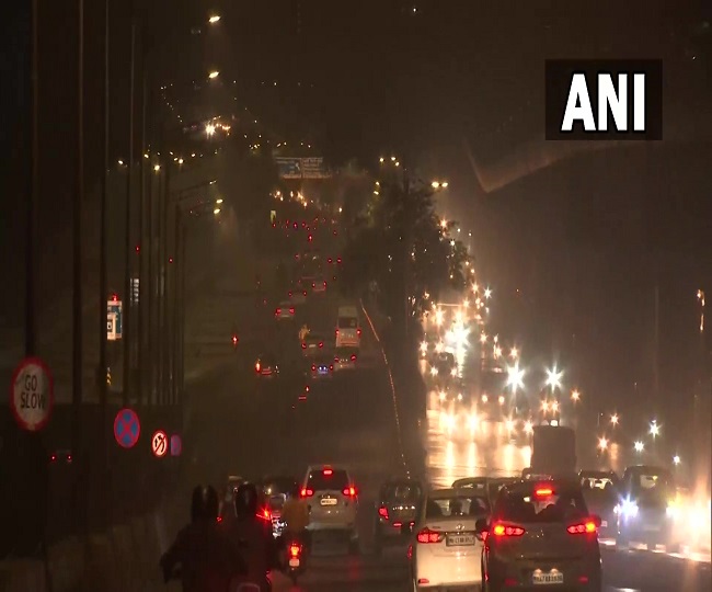 Delhi Weather Updates: Cold wave prevails with dip in temperature; AQI improves to 'poor' zone
