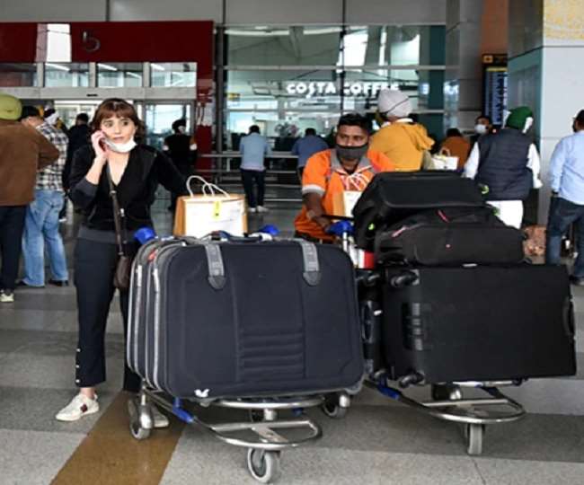 COVID-19: 7-day home quarantine mandatory for all international arrivals in India as new travel rules kicks in