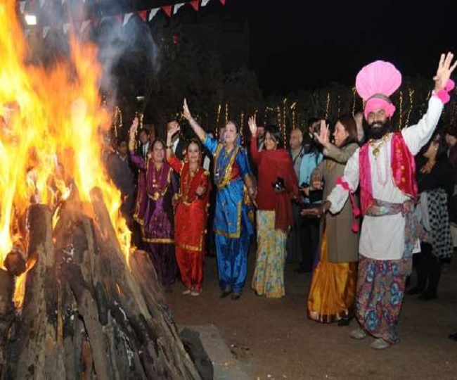 Happy Lohri 2022: Wishes, quotes, messages, WhatsApp and Facebook status to share with your friends and family 