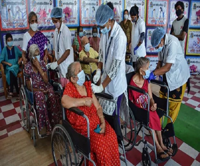 India begins administering COVID precautionary dose to senior citizens, frontline workers from today | Top Points