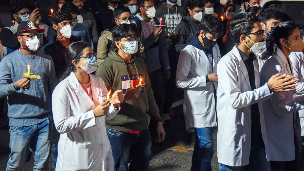 On National Doctor's Day 2022, Future Doctors Protest Against NEET UG 2022