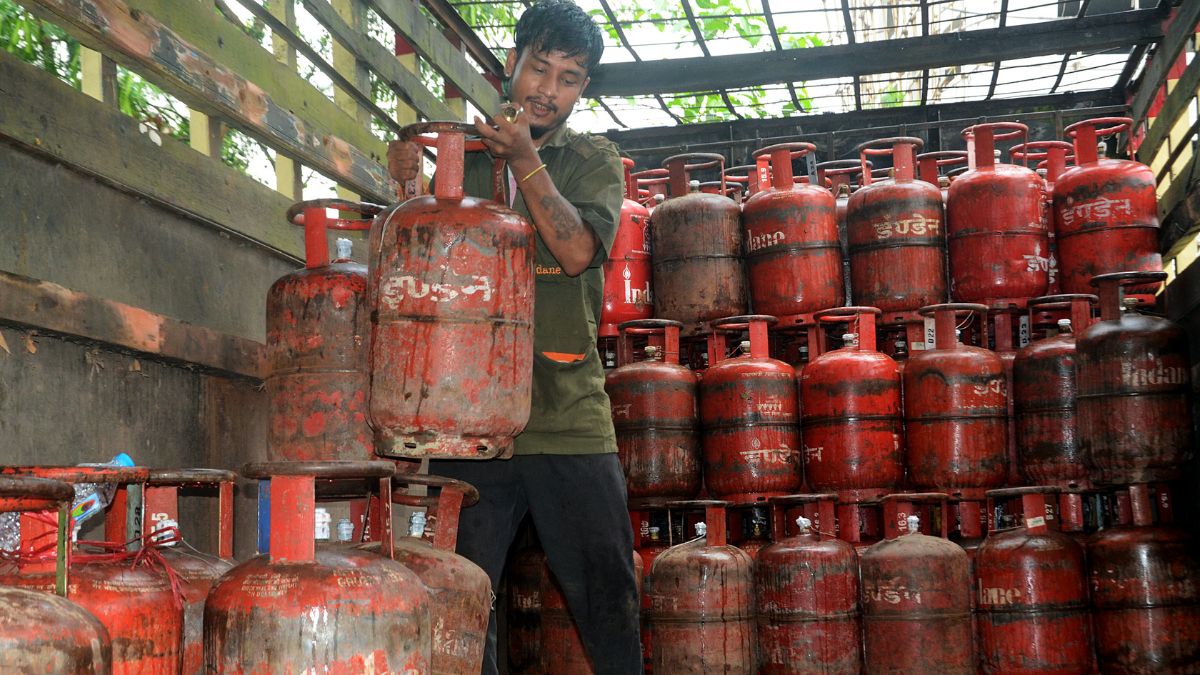 Commercial 19kg LPG Cylinder Prices Slashed Across India | Check New Rates Here
