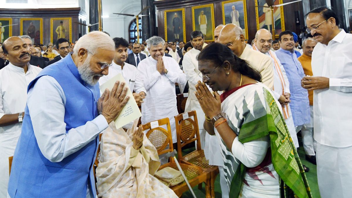 'Watershed Moment', Says PM Modi After Droupadi Murmu Assumes Office As India's 15th President