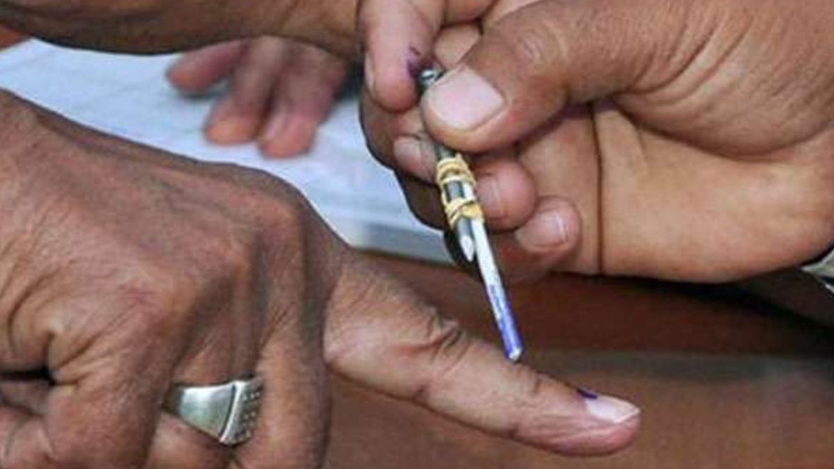 All Above 17 Years Of Age Can Now Register For Voter ID Cards In Advance: EC