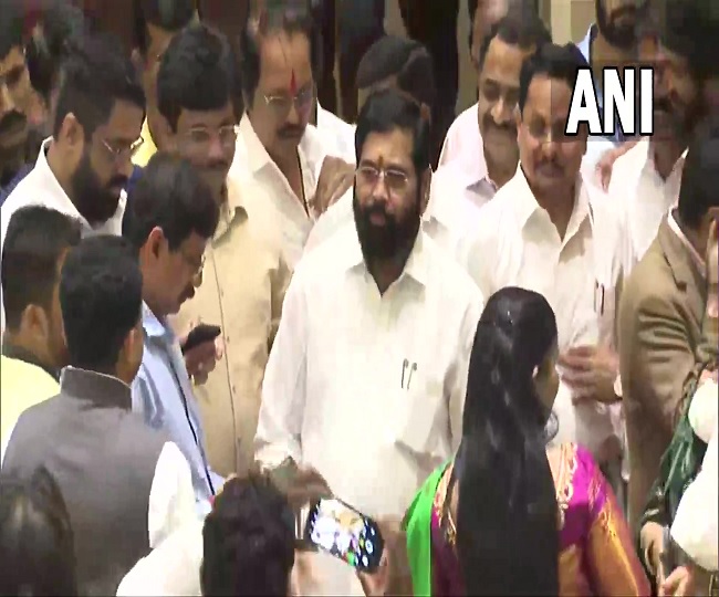 Maharashtra Crisis Eknath Shinde Takes Oath As New Maha Cm Fadnavis Becomes Dy Cm Highlights