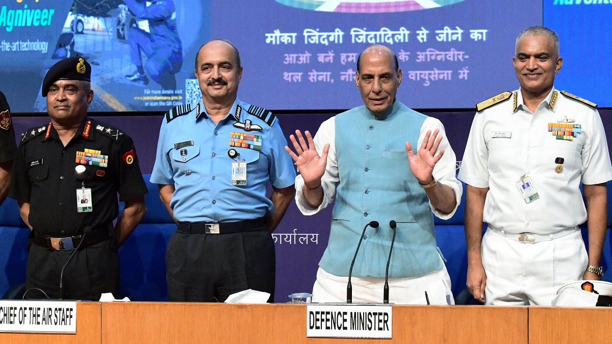 Rajnath Singh Holds Key Meet With Service Chiefs As Protests Rage Against Agnipath Scheme