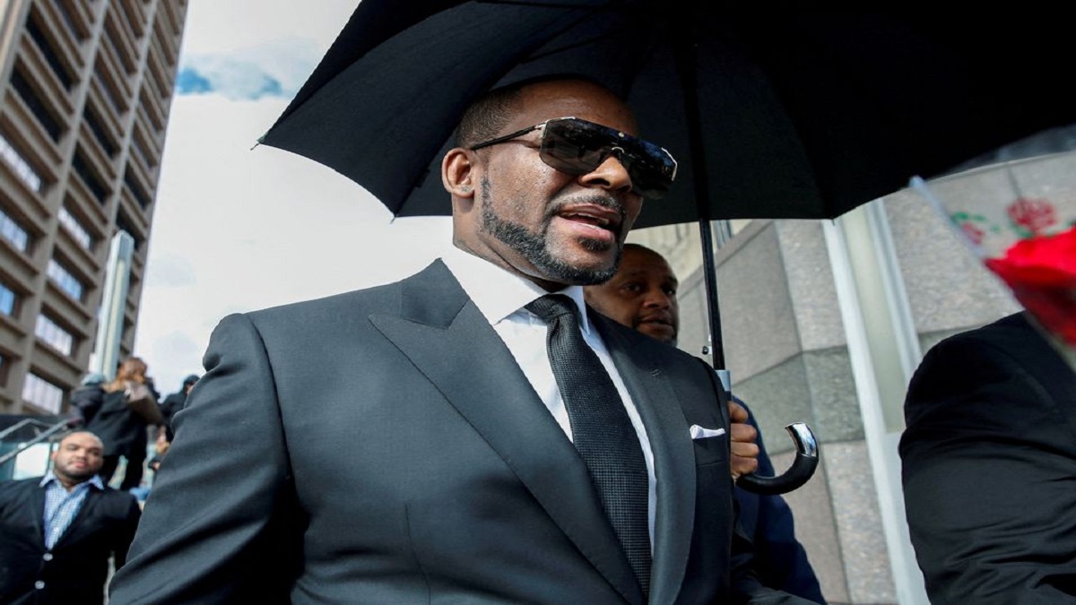 American Singer R Kelly Jailed For 30 Years In S*x Trafficking Case