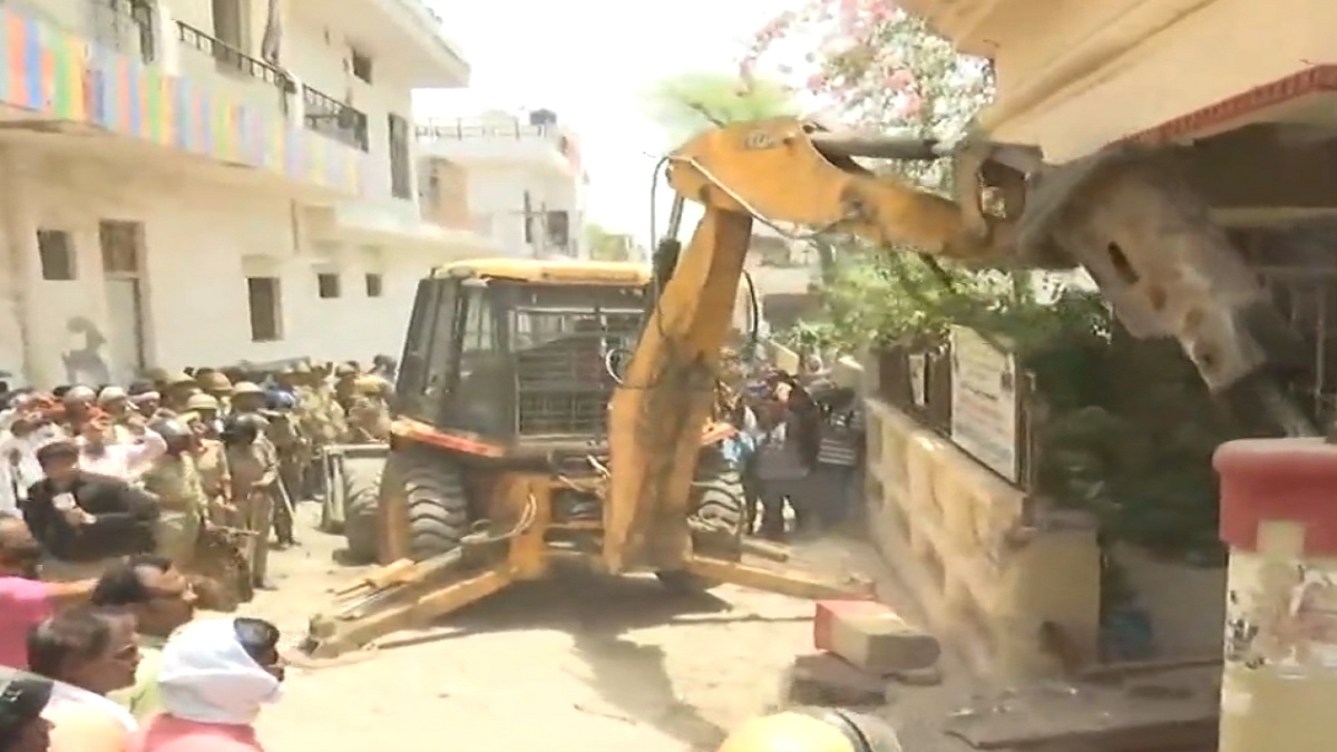 UP's Bulldozer Action On Rioters Continues On Day 2, House Of Prayagraj Violence Accused Razed | Watch