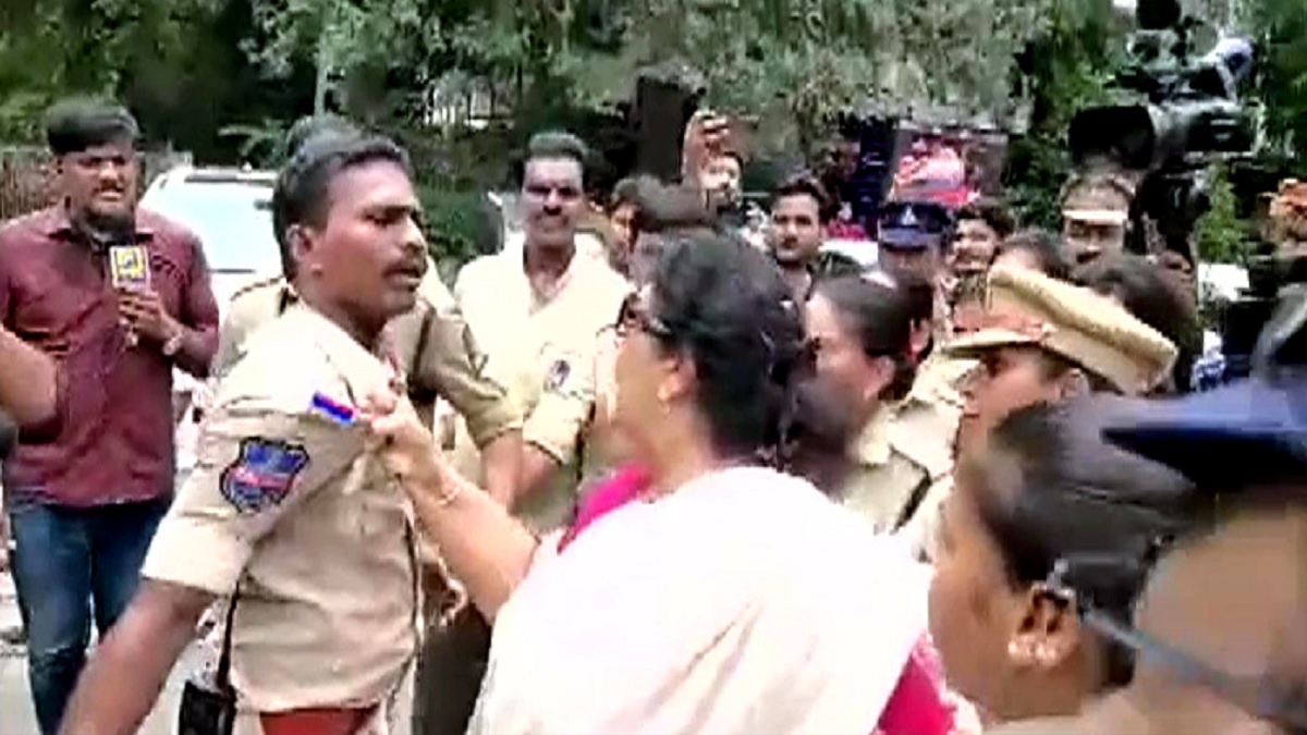 Cong's Renuka Chowdhury Booked For Grabbing Cop's Collar During Protest Over Rahul Gandhi's ED Questioning