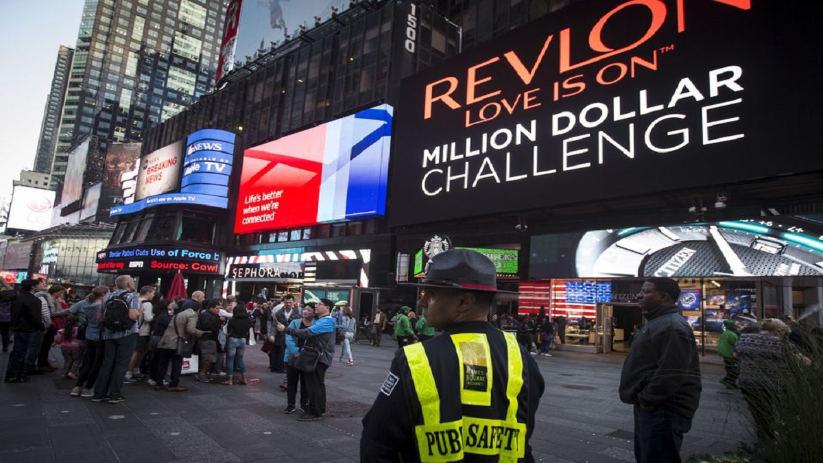 American Cosmetic Giant Revlon, Known For Nailpaints And Lipsticks, Files For Bankruptcy