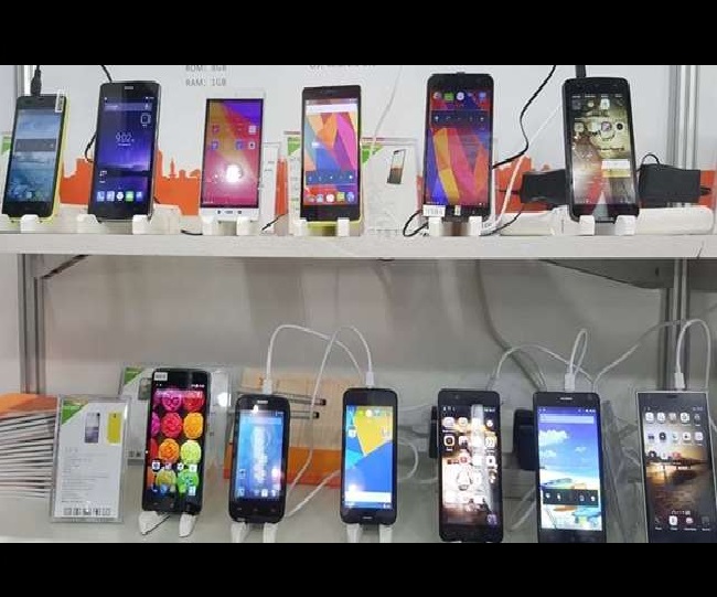 Indias Mobile Phone Exports A Decade Of Amazing Growth Rs 2 Lakh Crore - rhwc9a4