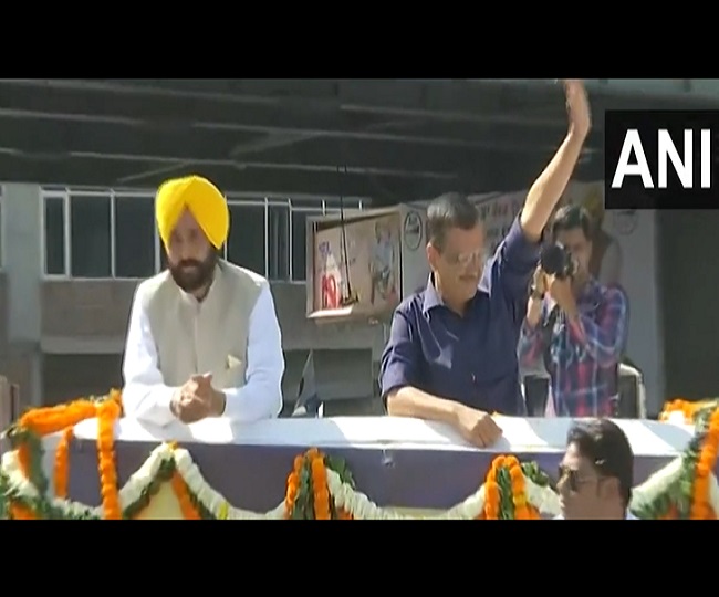 Bhagwant Mann, Arvind Kejriwal hold massive roadshow in Amritsar after sweeping Punjab elections | WATCH
