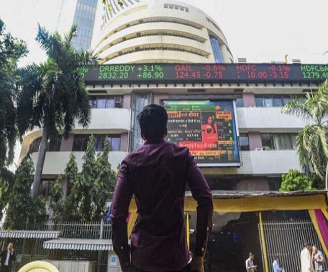 Sensex Falls Over 300 Pts, Nifty Drops To 17,200; HDFC, Kotak Mahindra ...