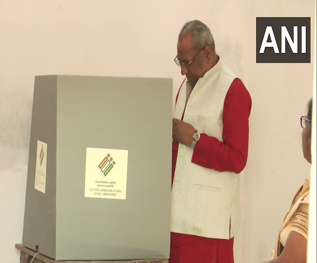 Up Elections 2022 6th Phase Voting Ends Across 10 Districts Over 53