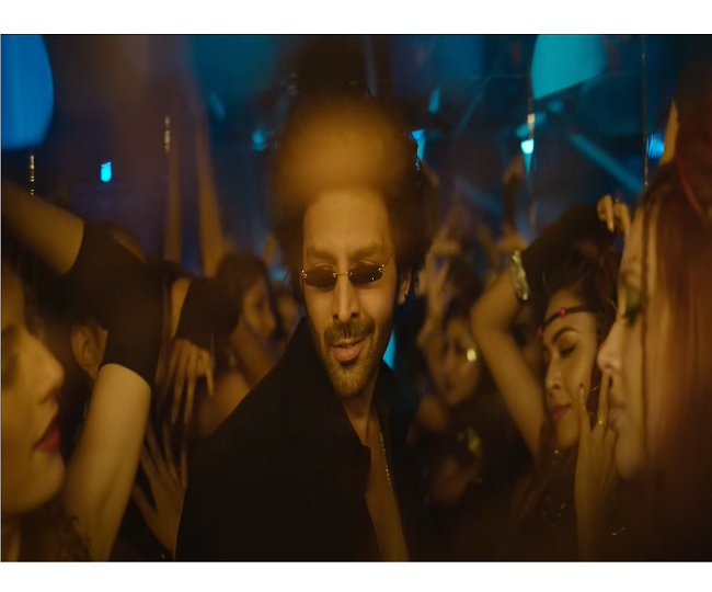 Bhool Bhulaiyaa 2 Title Track Out: Kartik Aaryan grooves on this classic song with swag | Watch