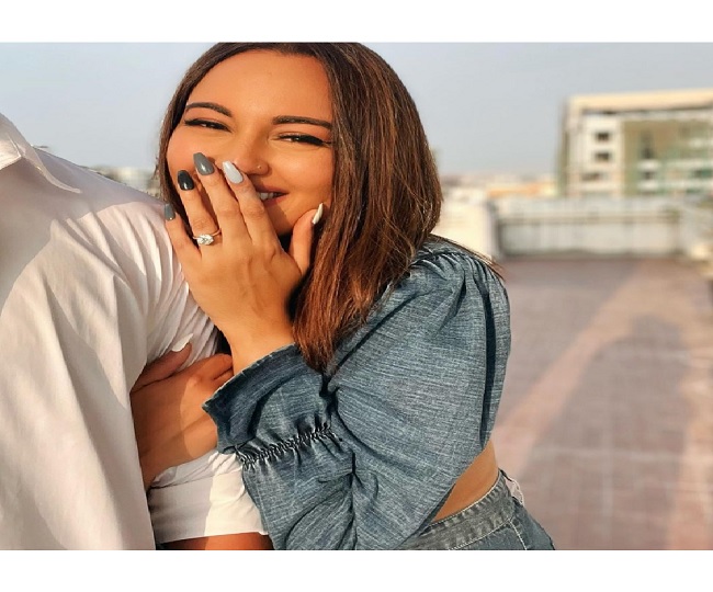 Did Sonakshi Sinha get engage? Actress shows off her diamond ring, says 'big day for me' 