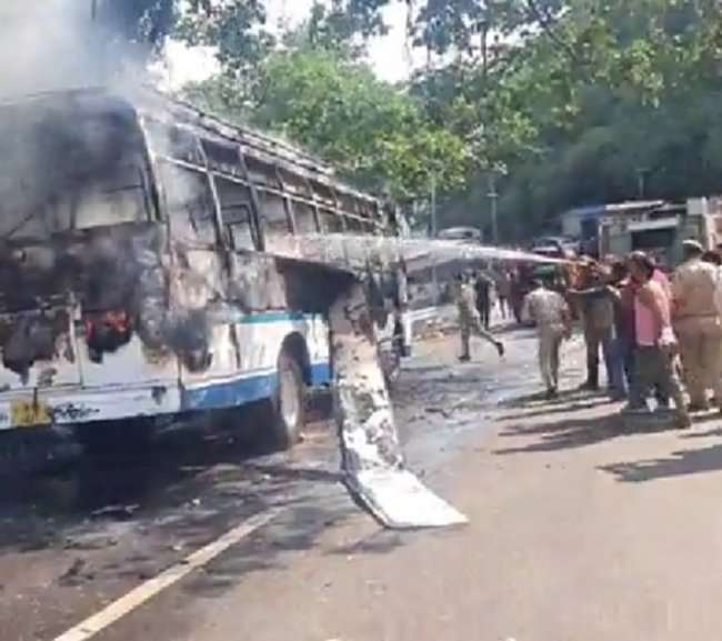 4 dead, over 20 injured after bus carrying Vaishno Devi pilgrims catches fire in Jammu's Katra 