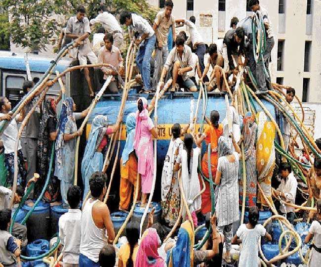 Delhi Water Crisis Water crisis worsens as Yamuna almost dries up