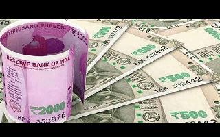 Rupee makes gradual recovery against US dollar after RBI intervention;..