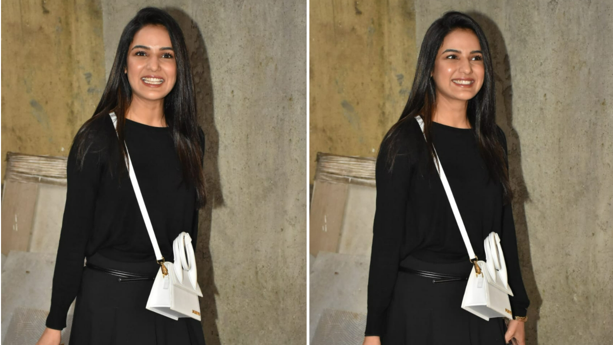 Jasmin Bhasin's Infectious Smile Will Melt Your Hearts | See Pics