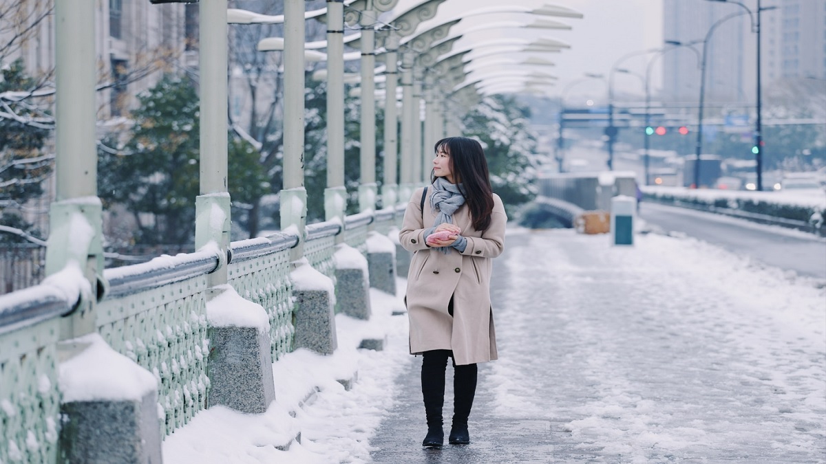 Long Coats For Women: Go Cozy, Glamorous, Modern, And Chic Style This Winter  Season