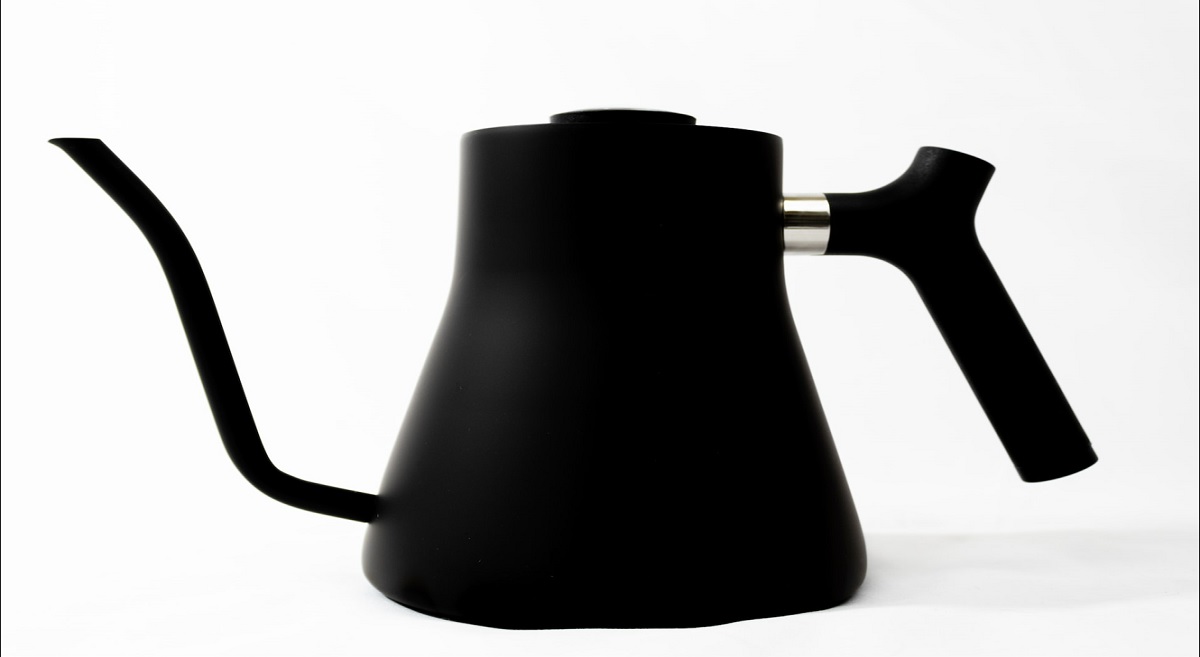 Best Electric Kettle 2022: Enjoy Hot Beverages Instantly During This 