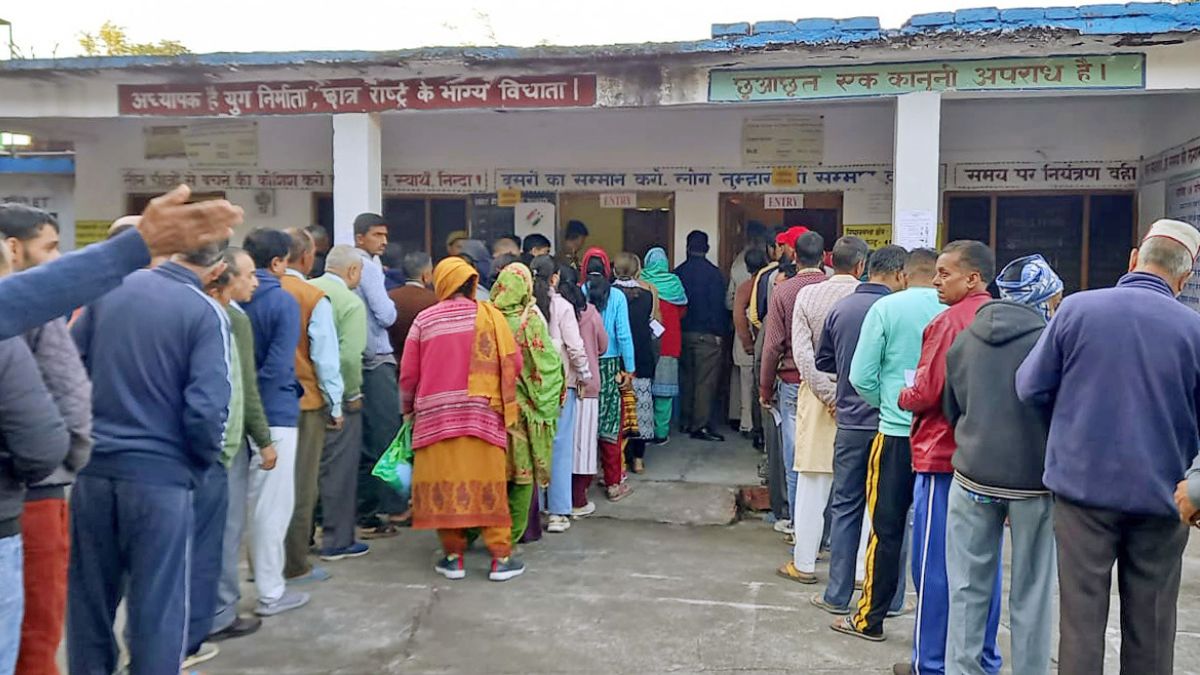 Himachal Election 2022 Voting LIVE Over 55 Turnout Recorded Till 3 PM; BJP Eyes Historic