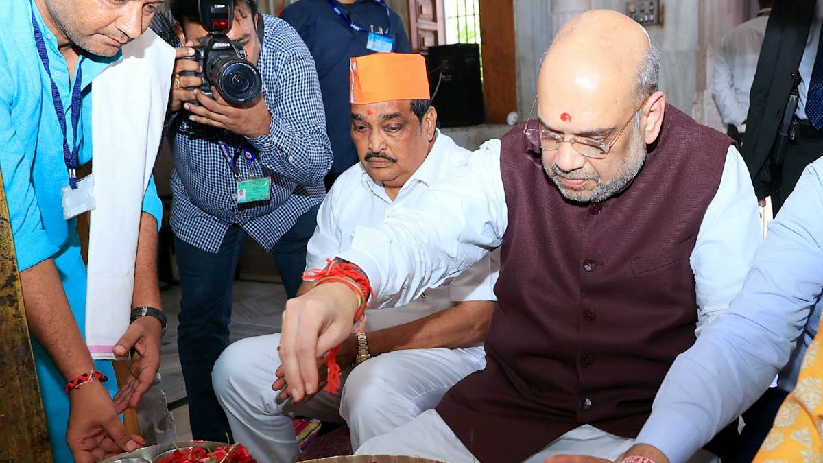 In Gujarat, Amit Shah Blames Nehru For 'Mess' In Kashmir, Hails Modi ...