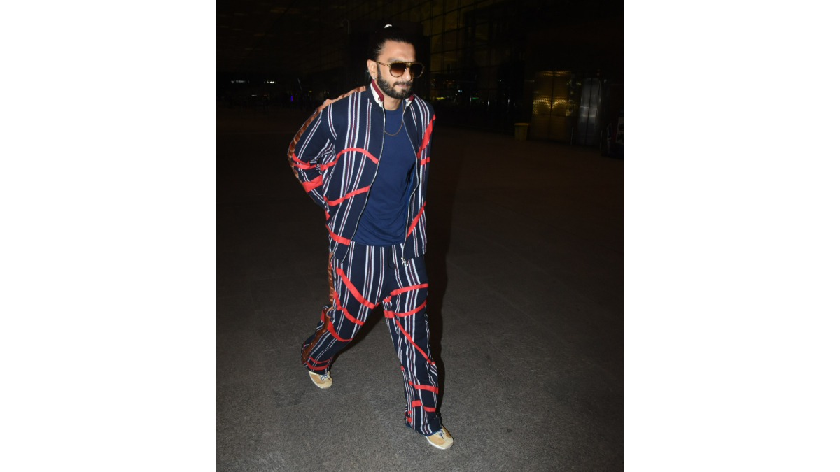 Ranveer Singh Spotted At Mumbai Airport