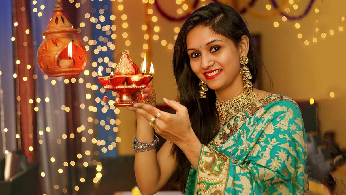 Diyas For Diwali 2021: 7 Best Diyas To Get Right Now For The Festive Season