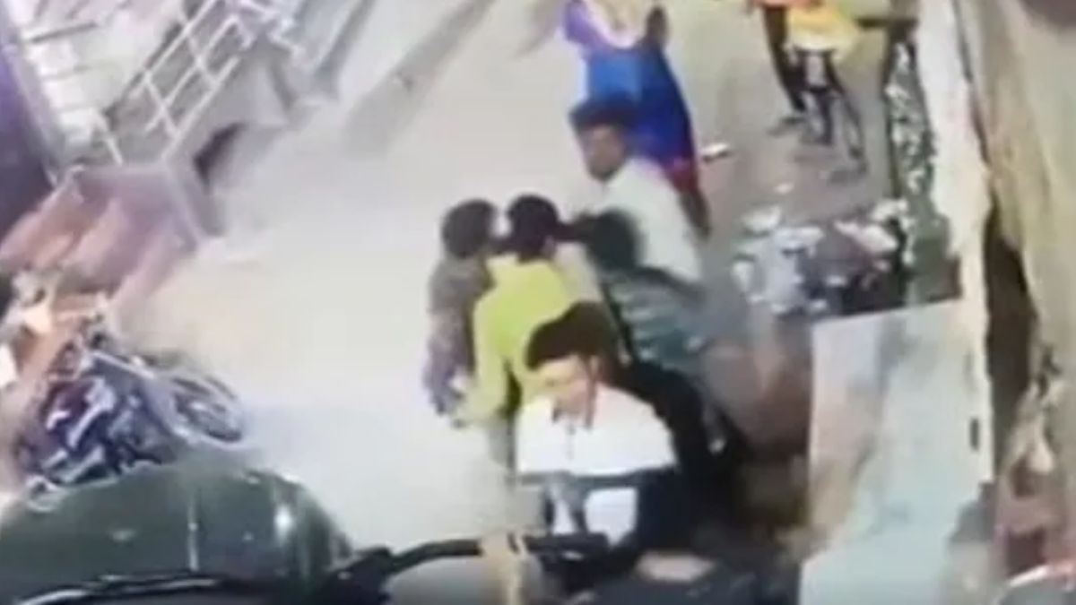 Caught On Camera: Man Runs Car Over 3 People After Argument In Delhi's ...