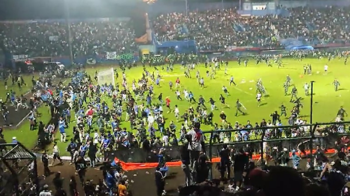 174 Killed, Several Injured In ‘Deadly’ Stampede After Football Match In Indonesia