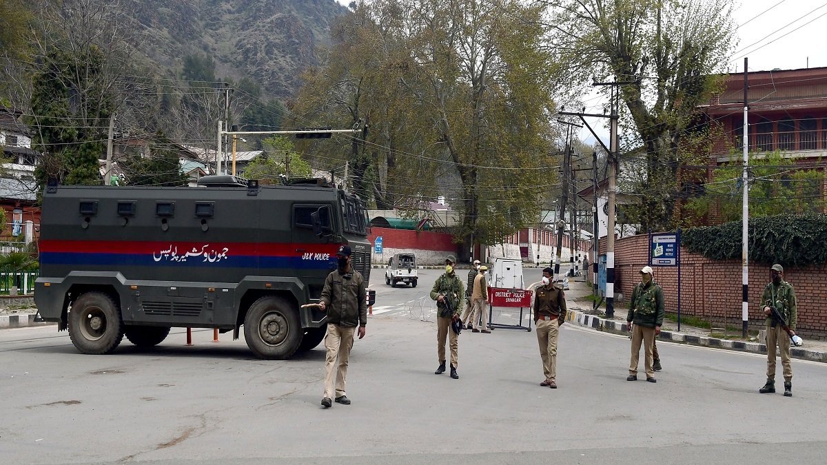 Pulwama Encounter: Cop Killed, CRPF Personnel Injured In Terror Attack In Jammu And Kashmir