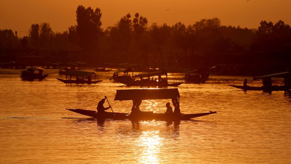 Golden Era Of Kashmir Is Back, Govt Data Shows Highest Number Of Tourists In 75 Years