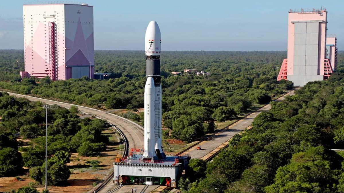 ISRO's Heaviest Rocket Carrying 36 Satellites Successfully Puts Them ...