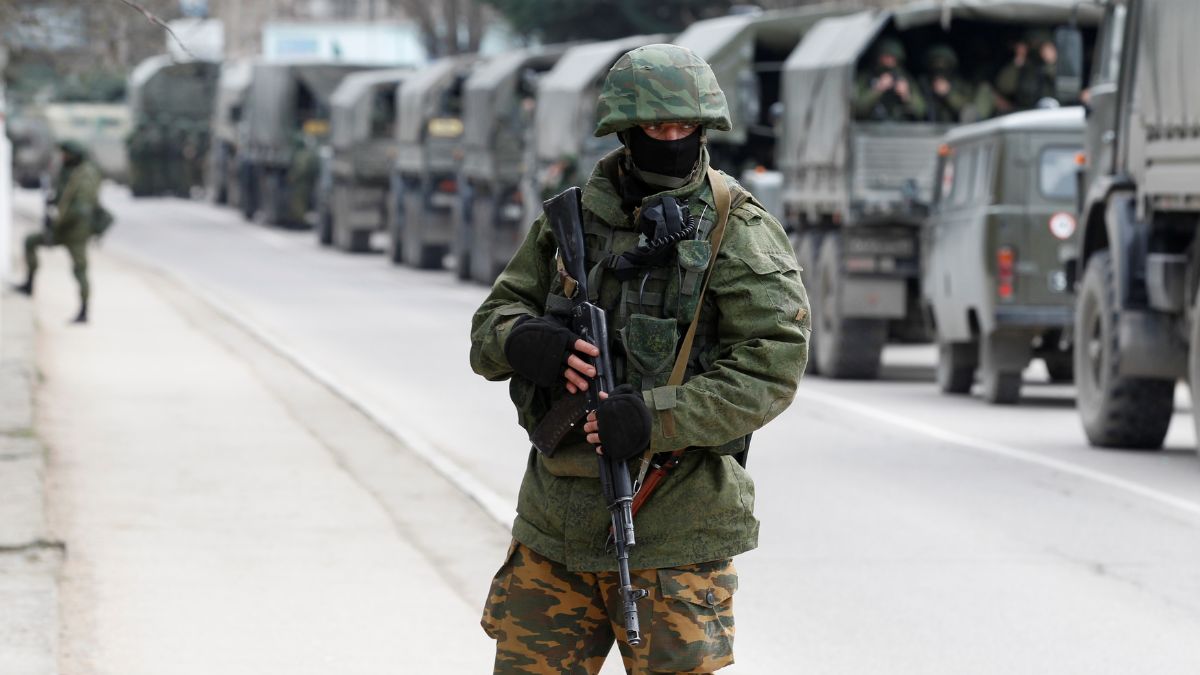 Russia Pulls Out Its Troops From Lyman After Ukraine Surrounds City