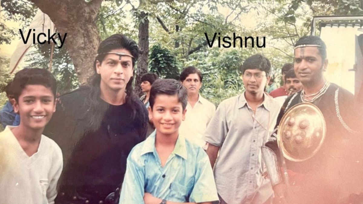Sham Kaushal Shares Unseen Picture Of Vicky, Sunny Kaushal And Shah Rukh Khan From Sets Of Asoka