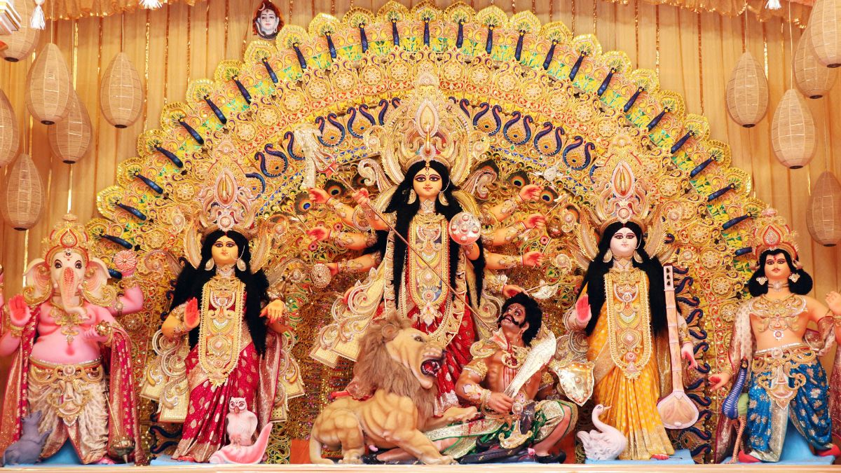 Durga puja deals dates