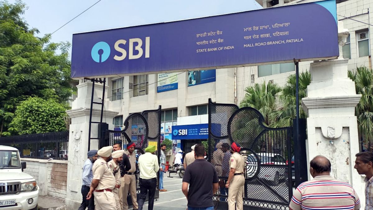 SBI Clerk Recruitment 2022: Check Eligibility Criteria, Last Date And Steps To Apply