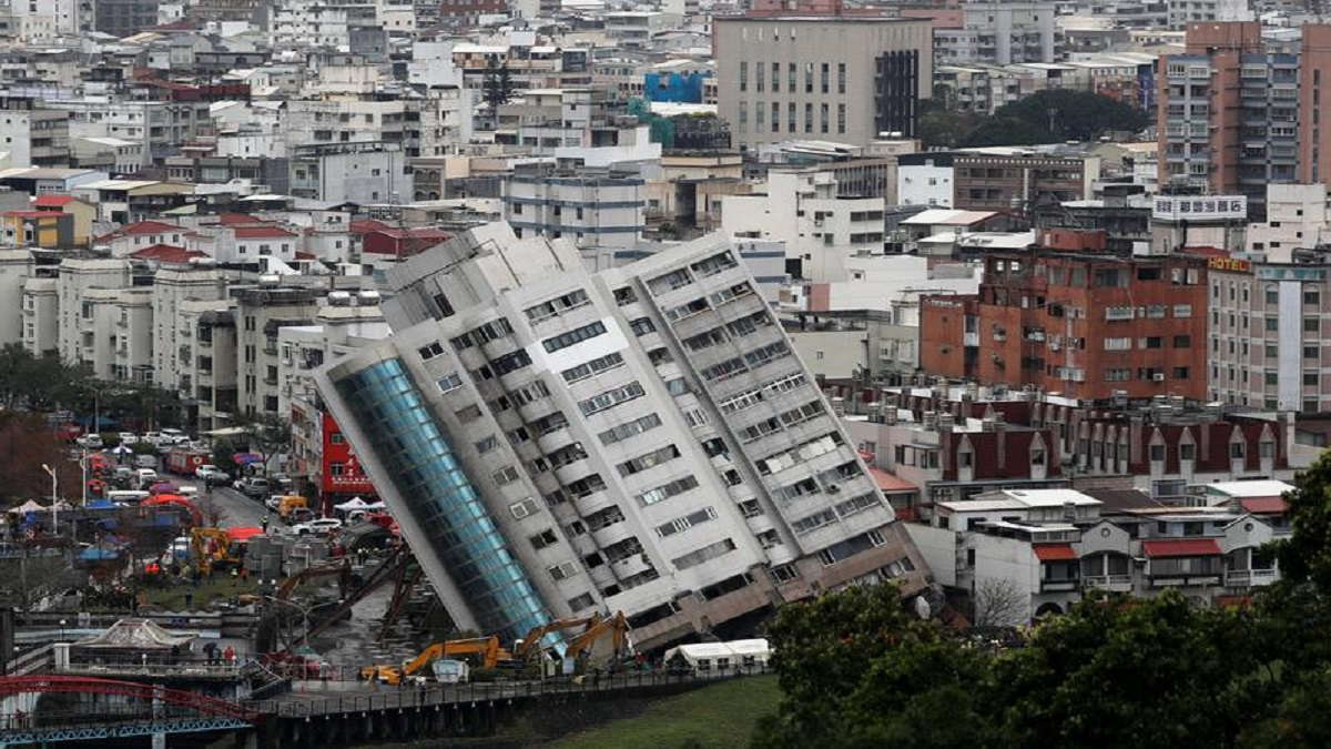 Powerful 6.8 Magnitude Earthquake Hits Southeast Taiwan
