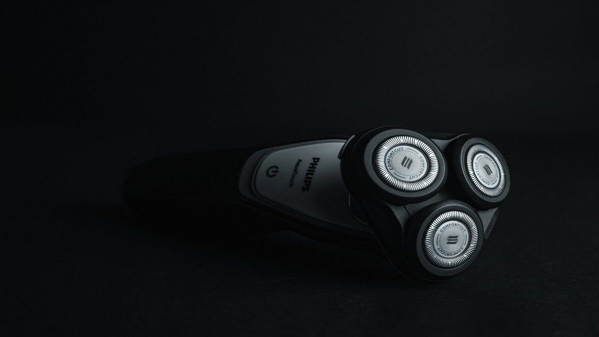 Durable Electric Shaver For Men: Cleans Your Beard Perfectly Smooth