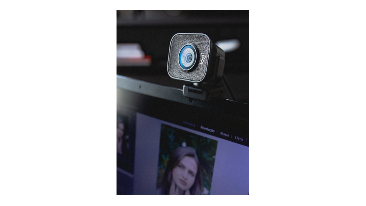 Zoom-Certified 4K Wide Angle Webcam | WyreStorm FOCUS 200 Webcam