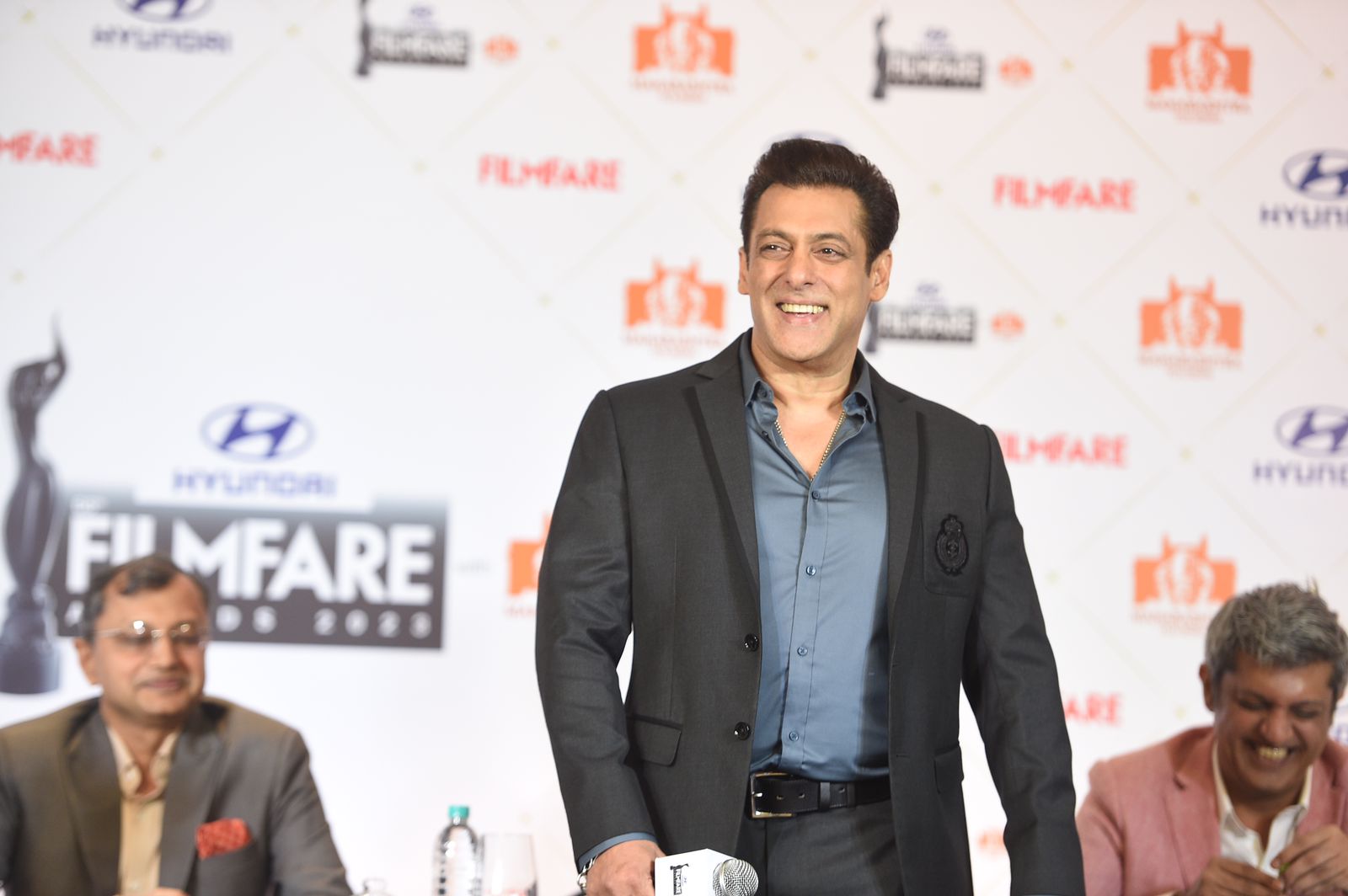 Salman Khan To Host 68th Filmfare Award, Ceremony To Be Held On THIS ...