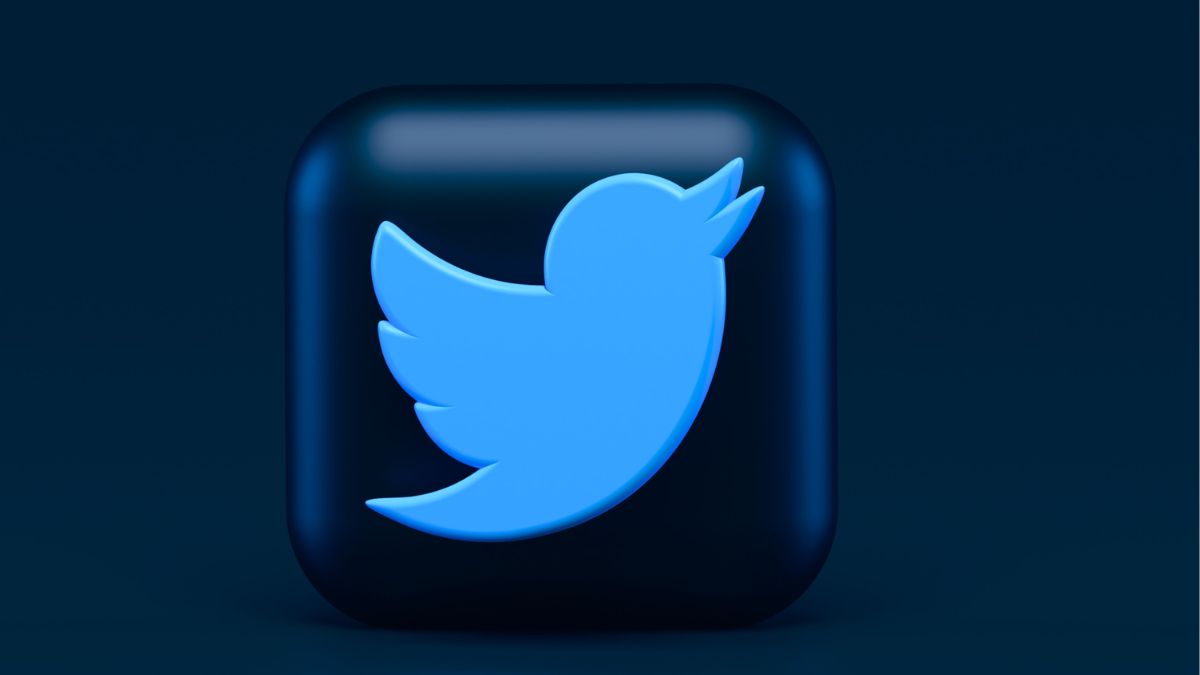 Twitter Restores Blue Ticks For Dead Celebrities, Says User ...