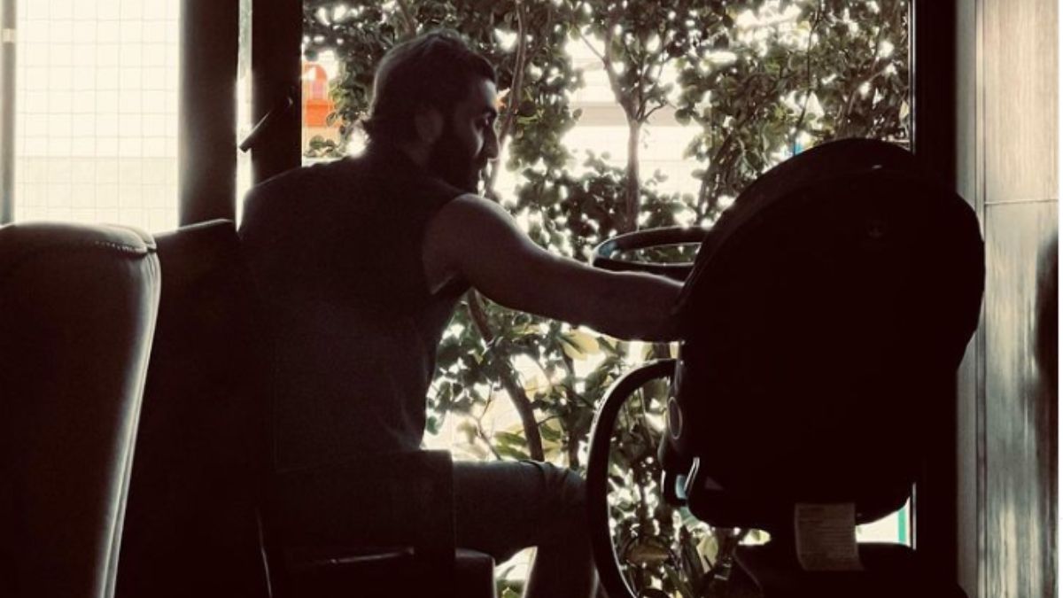 alia-bhatt-showcases-her-photography-skills-as-she-captures-ranbir-and-raha-in-one-frame-calls-herself-best