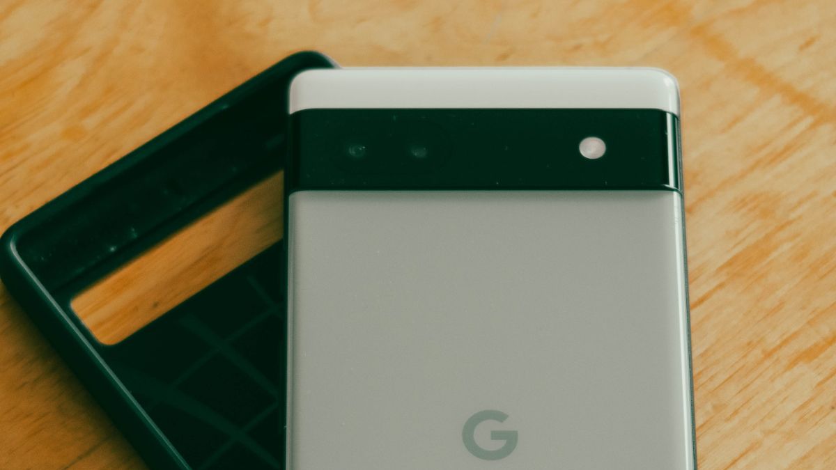 pixel-7a-could-be-googles-first-lowrange-phone-with-face-unlock-report-price-release-date-io-event
